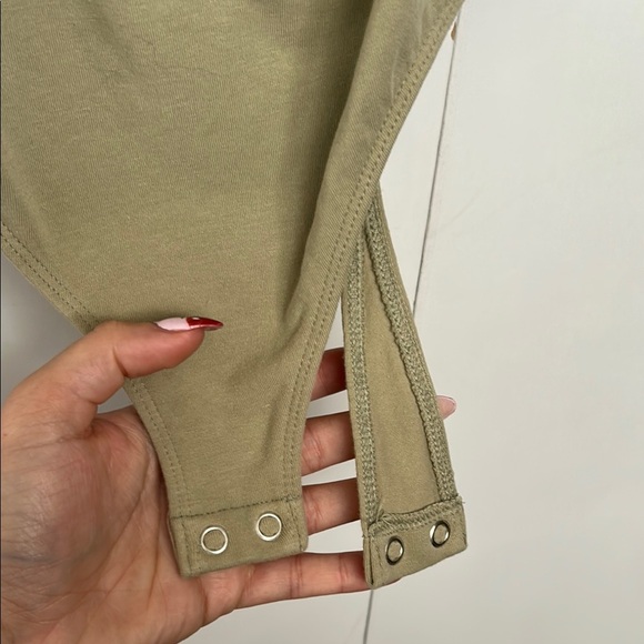 Olive Green One Piece bodysuit express - Picture 3 of 6